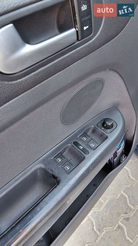 Хэтчбек Volkswagen Golf Plus 2006 в Берегово