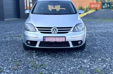Хэтчбек Volkswagen Golf Plus 2008 в 