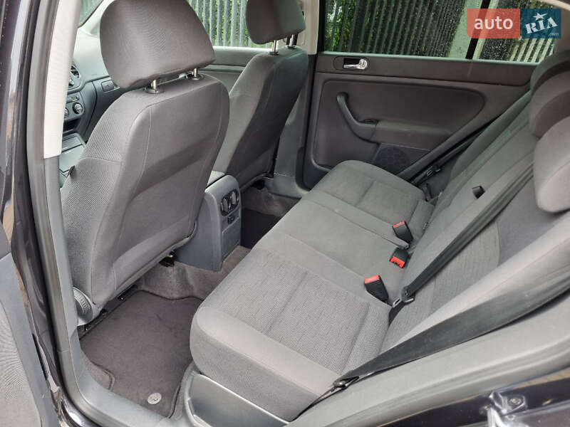 Хэтчбек Volkswagen Golf Plus 2005 в Львове