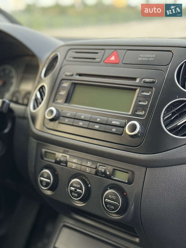 Хетчбек Volkswagen Golf Plus 2005 в Нововолинську