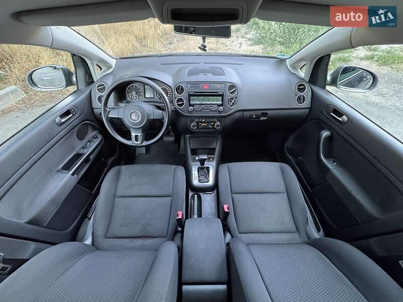 Хэтчбек Volkswagen Golf Plus 2010 в Днепре