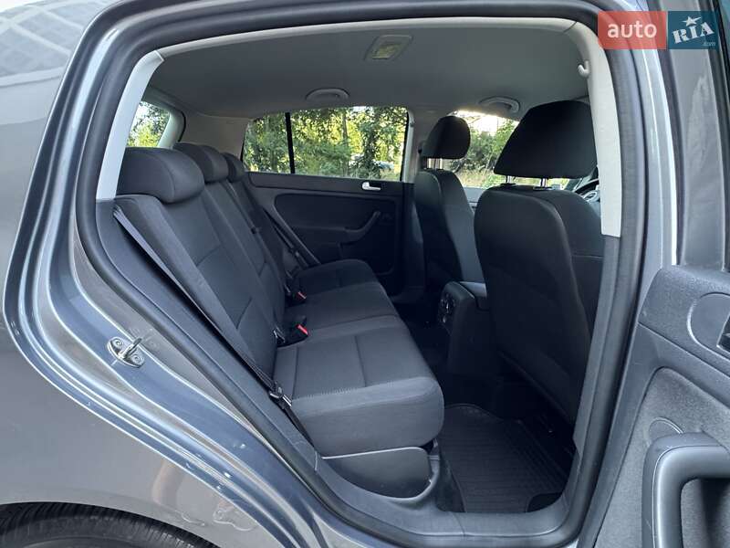 Хэтчбек Volkswagen Golf Plus 2010 в Днепре