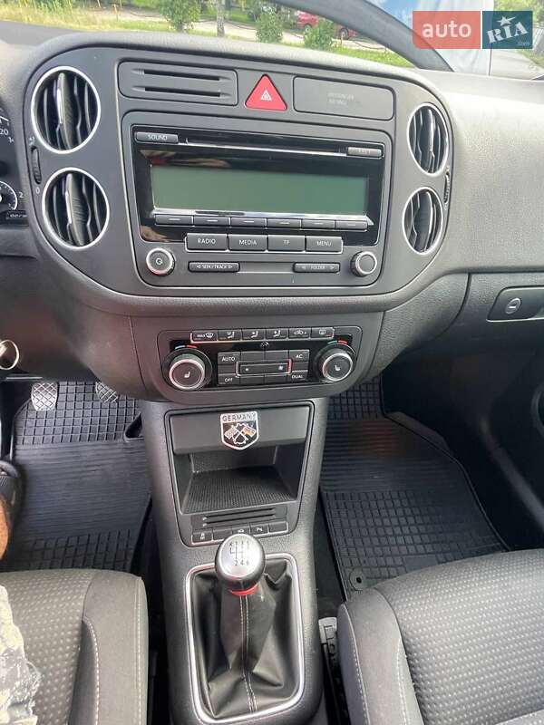 Хетчбек Volkswagen Golf Plus 2010 в Чорнобаї