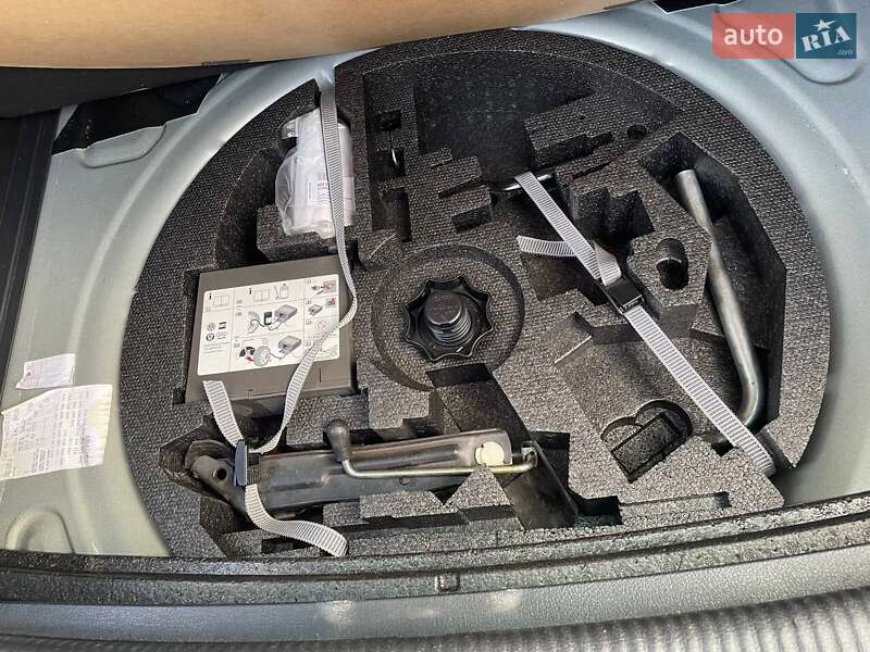 Хетчбек Volkswagen Golf Plus 2010 в Чорнобаї