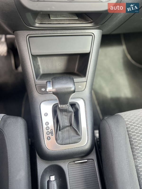 Хэтчбек Volkswagen Golf Plus 2009 в Киеве