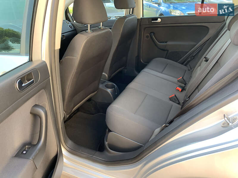 Хетчбек Volkswagen Golf Plus 2010 в Рівному фото 27 Хетчбек Volkswagen Golf Plus 2010 в Рівному