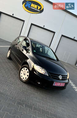 Хэтчбек Volkswagen Golf Plus 2005 в Нововолынске