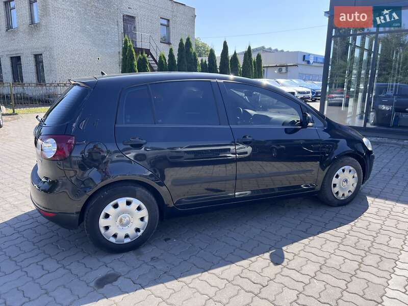 Хетчбек Volkswagen Golf Plus 2006 в Нововолинську