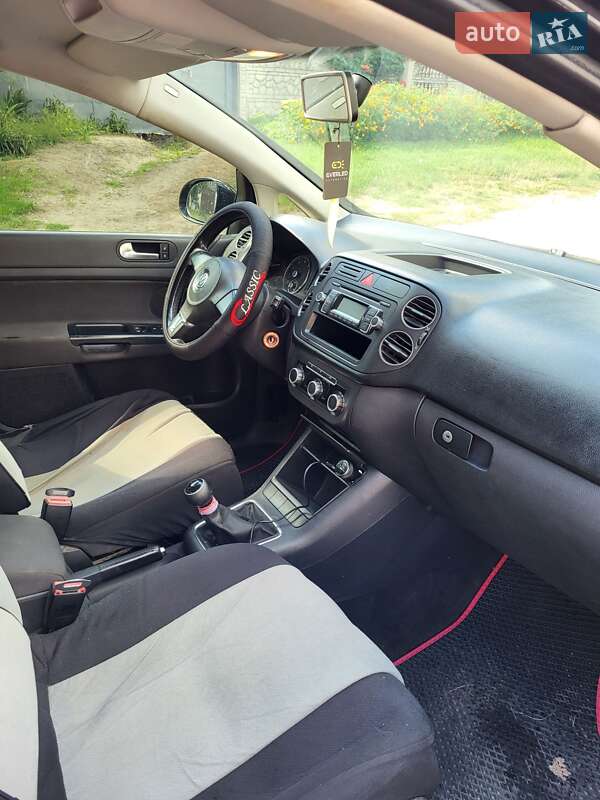 Хетчбек Volkswagen Golf Plus 2010 в Сумах