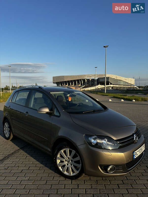 Хэтчбек Volkswagen Golf Plus 2010 в Львове