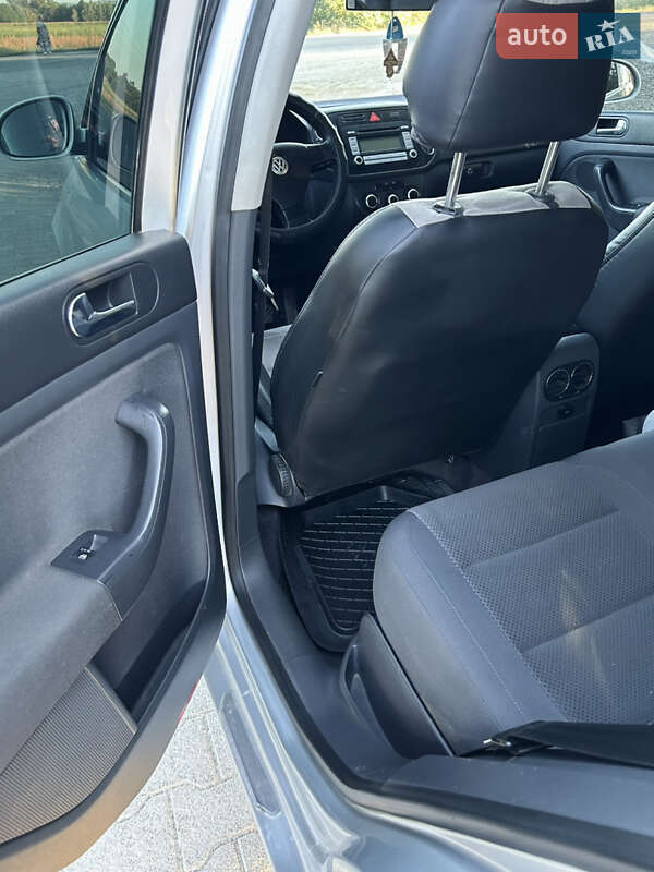 Хэтчбек Volkswagen Golf Plus 2005 в Черновцах