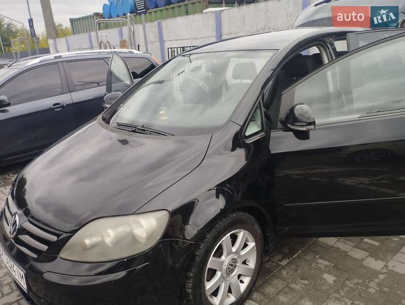 Хэтчбек Volkswagen Golf Plus 2005 в Ровно