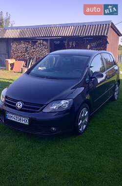 Хетчбек Volkswagen Golf Plus 2006 в Олевську