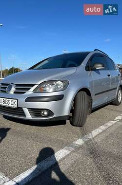 Хэтчбек Volkswagen Golf Plus 2009 в Киеве