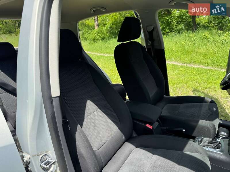 Хэтчбек Volkswagen Golf Plus 2010 в Полтаве фото 54 Хэтчбек Volkswagen Golf Plus 2010 в Полтаве