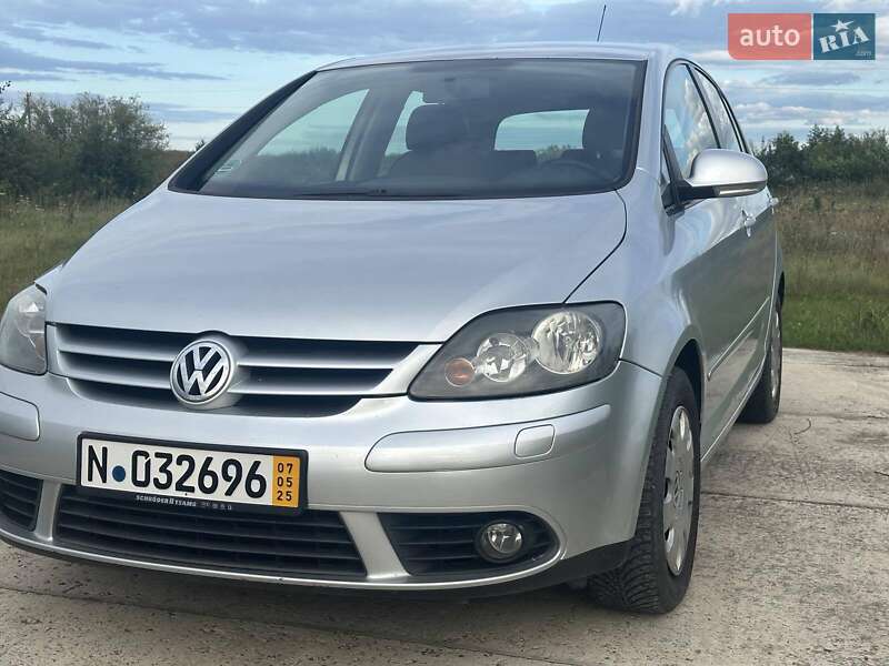 Хетчбек Volkswagen Golf Plus 2007 в Сарнах