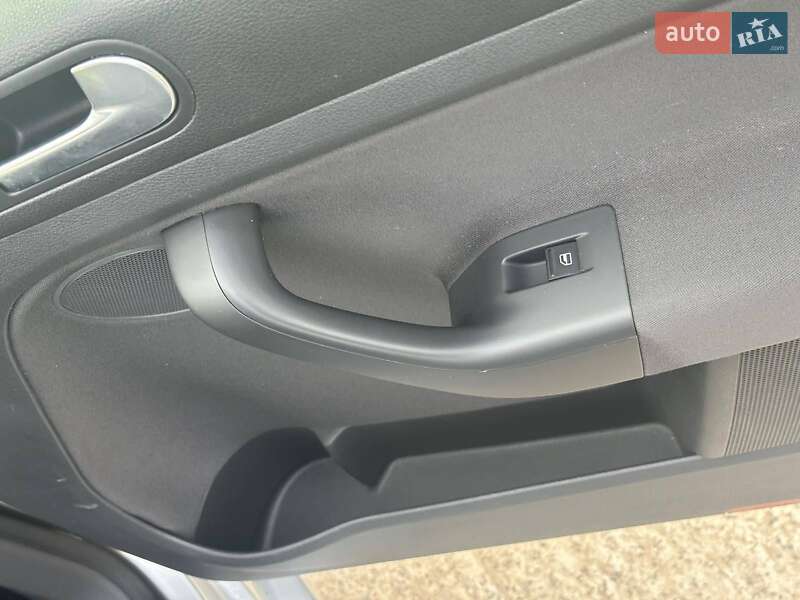 Хетчбек Volkswagen Golf Plus 2007 в Сарнах