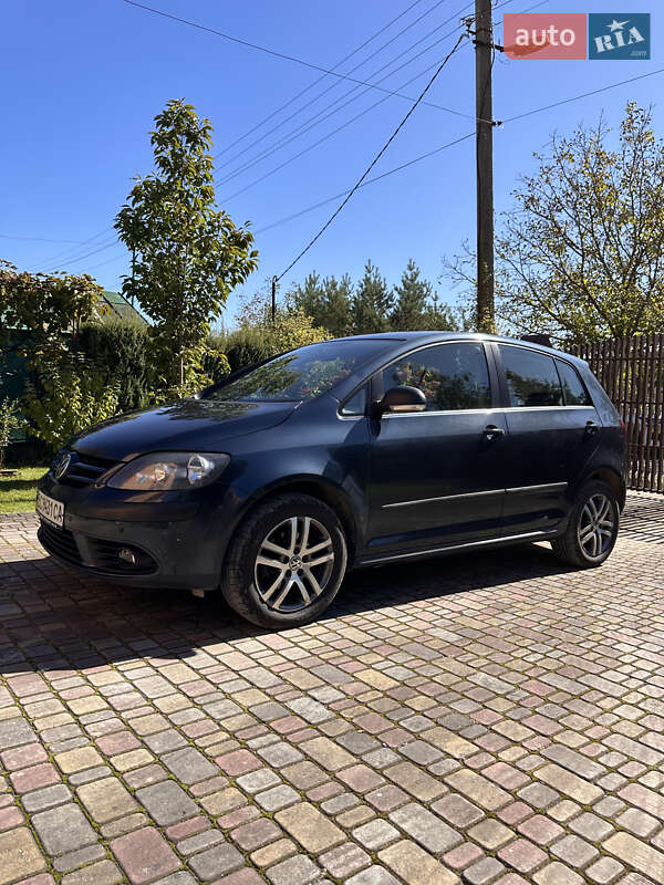 Хэтчбек Volkswagen Golf Plus 2009 в Дрогобыче