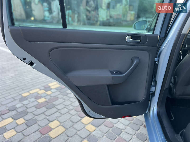 Хетчбек Volkswagen Golf Plus 2008 в Луцьку фото 21 Хетчбек Volkswagen Golf Plus 2008 в Луцьку