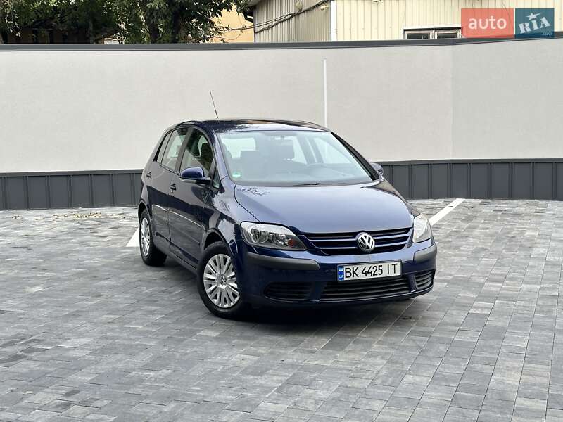 Хэтчбек Volkswagen Golf Plus 2005 в Ровно
