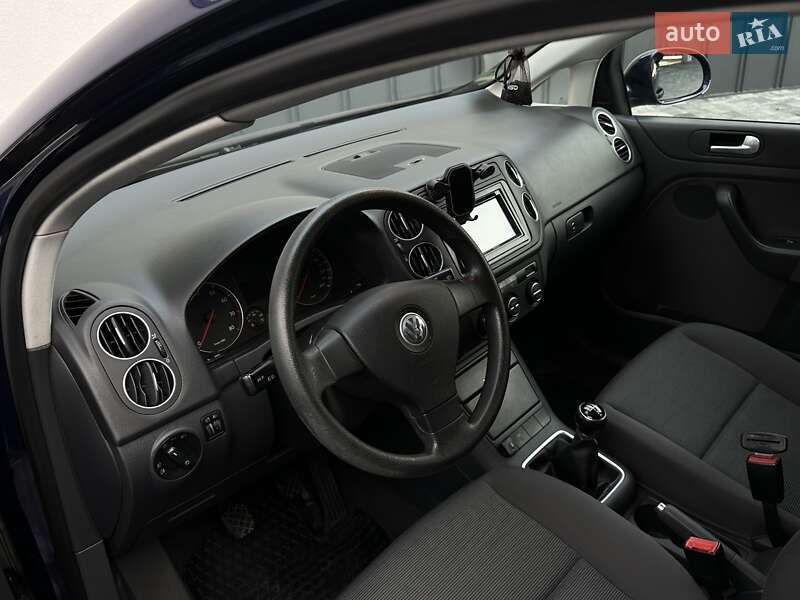 Хэтчбек Volkswagen Golf Plus 2005 в Ровно