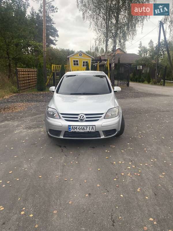 Хетчбек Volkswagen Golf Plus 2005 в Ємільчиному