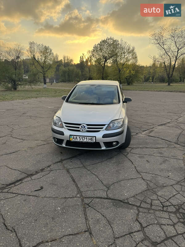 Хетчбек Volkswagen Golf Plus 2008 в Кам'янському фото 2 Хетчбек Volkswagen Golf Plus 2008 в Кам'янському
