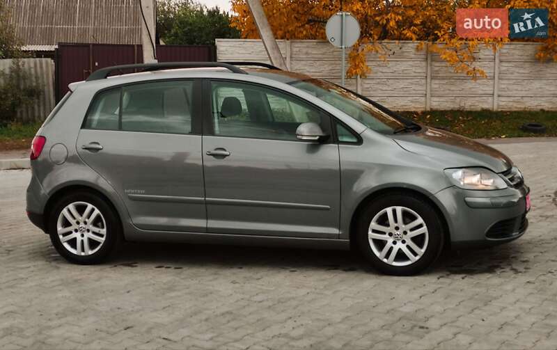 Хэтчбек Volkswagen Golf Plus 2008 в Полтаве