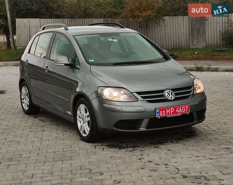 Хэтчбек Volkswagen Golf Plus 2008 в Полтаве