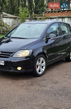 Хэтчбек Volkswagen Golf Plus 2008 в Киеве