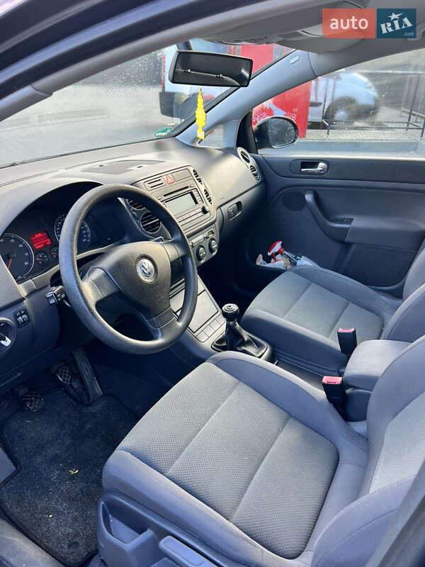 Хэтчбек Volkswagen Golf Plus 2005 в Львове
