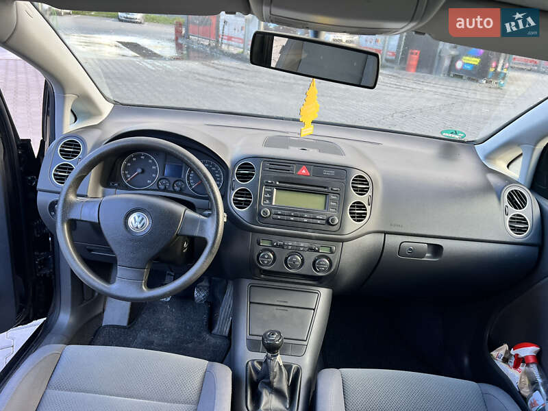 Хэтчбек Volkswagen Golf Plus 2005 в Львове