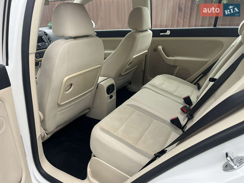 Хетчбек Volkswagen Golf Plus 2010 в Охтирці