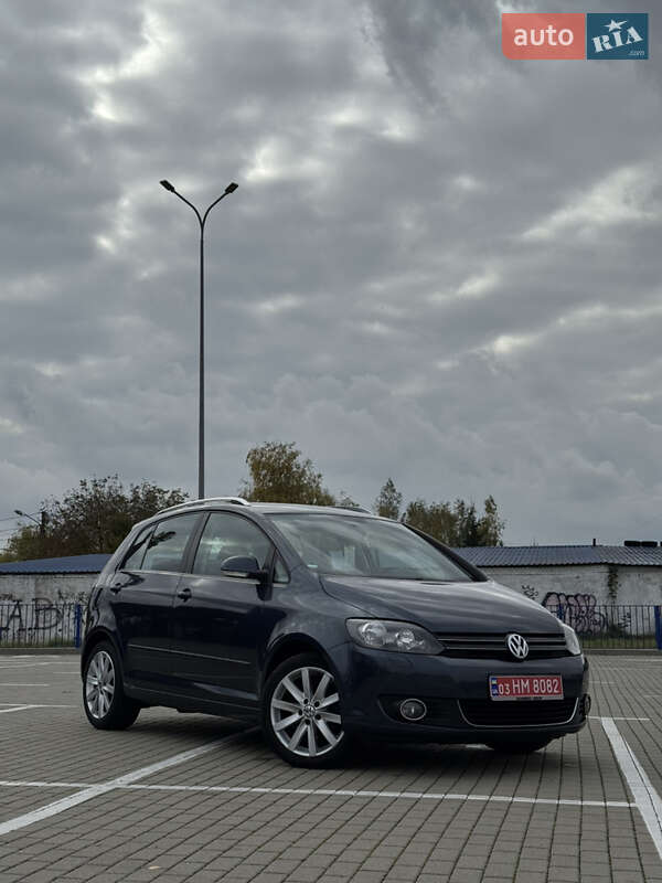 Хэтчбек Volkswagen Golf Plus 2009 в Нововолынске