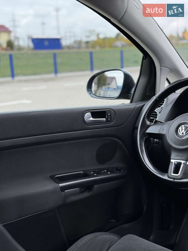 Хэтчбек Volkswagen Golf Plus 2009 в Нововолынске