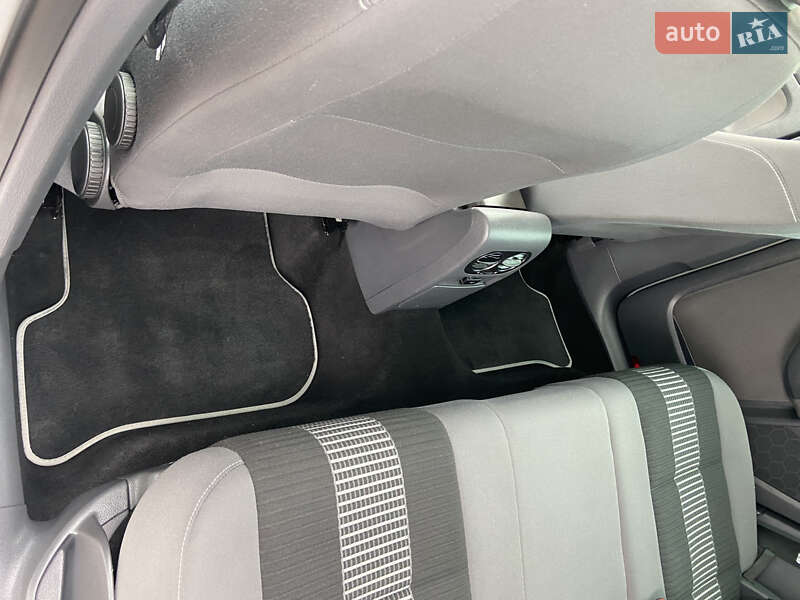 Хэтчбек Volkswagen Golf Plus 2009 в Ровно фото 32 Хэтчбек Volkswagen Golf Plus 2009 в Ровно