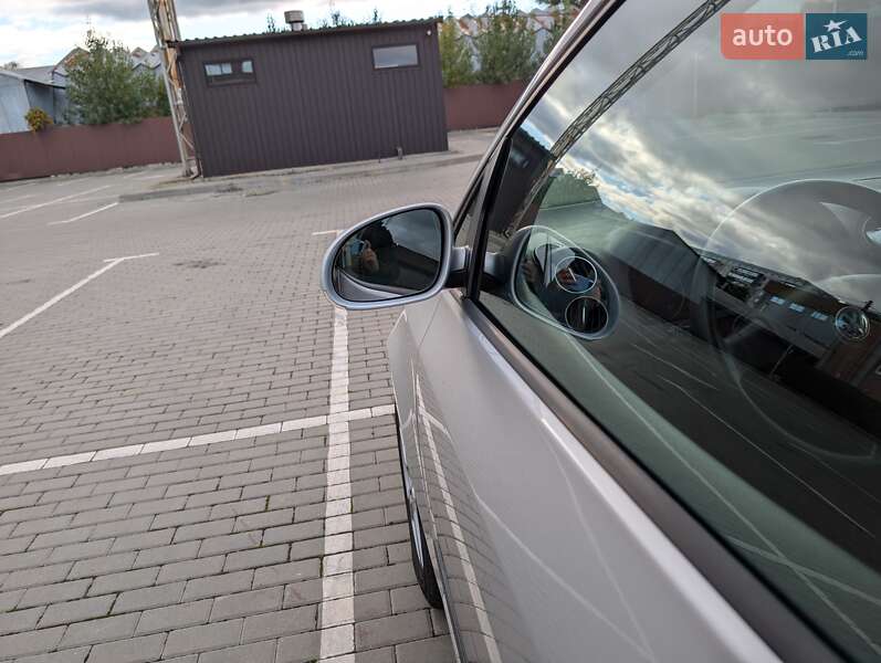 Хетчбек Volkswagen Golf Plus 2006 в Черкасах фото 12 Хетчбек Volkswagen Golf Plus 2006 в Черкасах