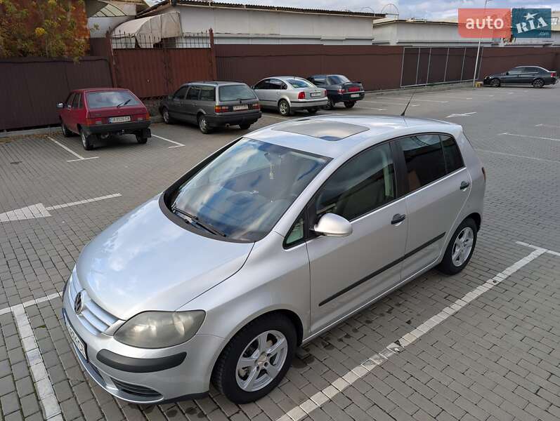 Хетчбек Volkswagen Golf Plus 2006 в Черкасах фото 2 Хетчбек Volkswagen Golf Plus 2006 в Черкасах