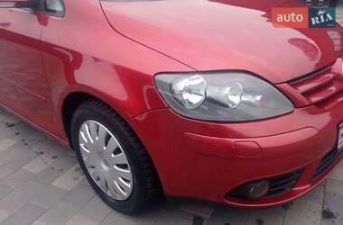 Хэтчбек Volkswagen Golf Plus 2009 в 