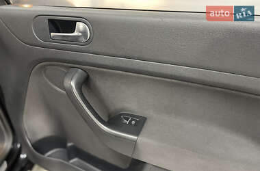 Хэтчбек Volkswagen Golf Plus 2011 в 