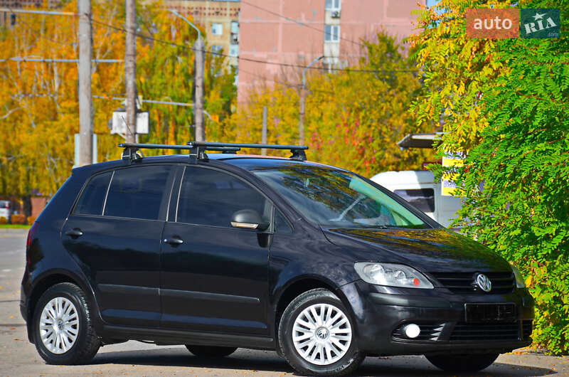 Хетчбек Volkswagen Golf Plus 2009 в Дніпрі