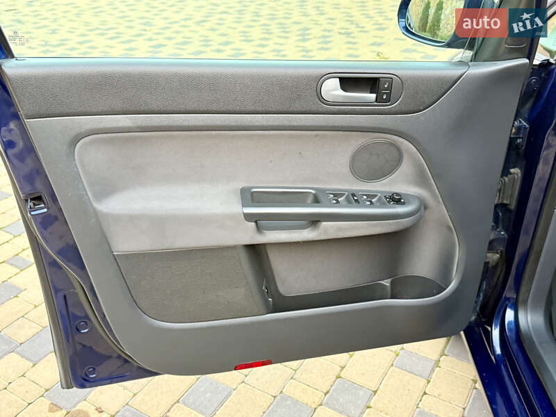 Хэтчбек Volkswagen Golf Plus 2007 в Могилев-Подольске фото 82 Хэтчбек Volkswagen Golf Plus 2007 в Могилев-Подольске