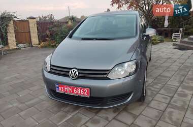 Хэтчбек Volkswagen Golf Plus 2010 в 