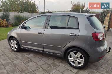 Хэтчбек Volkswagen Golf Plus 2010 в 