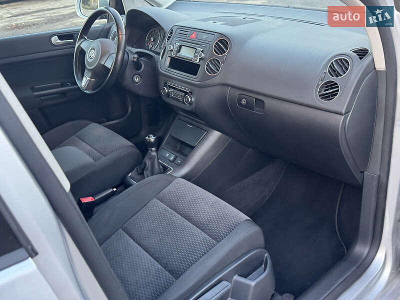 Хэтчбек Volkswagen Golf Plus 2009 в Полтаве