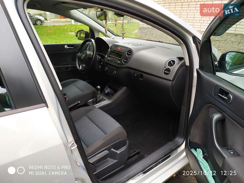 Хэтчбек Volkswagen Golf Plus 2011 в Гайсине
