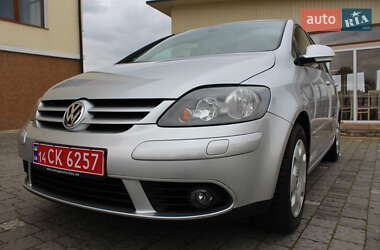 Хетчбек Volkswagen Golf Plus 2008 в  фото 49 Хетчбек Volkswagen Golf Plus 2008 в