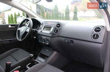 Хетчбек Volkswagen Golf Plus 2008 в  фото 97 Хетчбек Volkswagen Golf Plus 2008 в