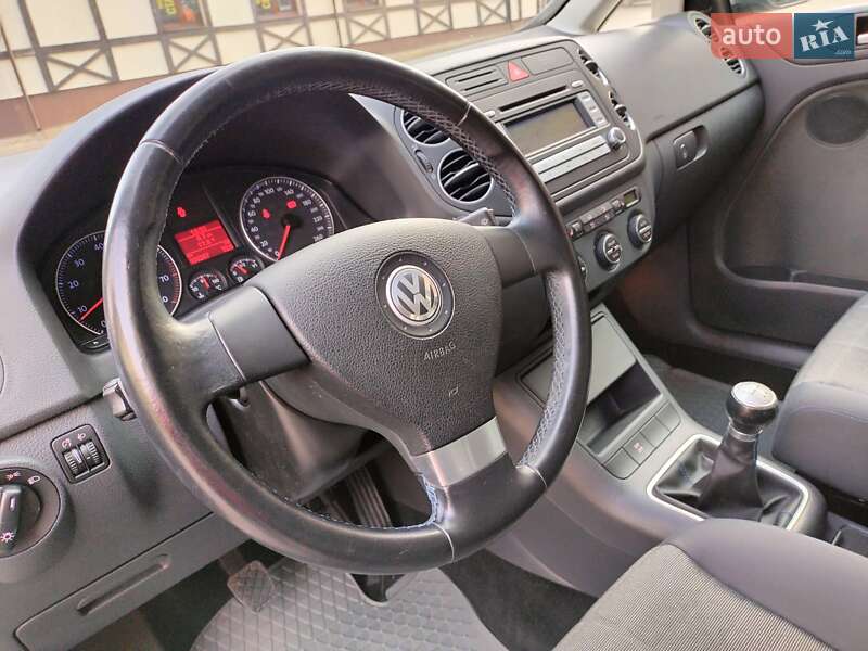 Хэтчбек Volkswagen Golf Plus 2007 в Ровно
