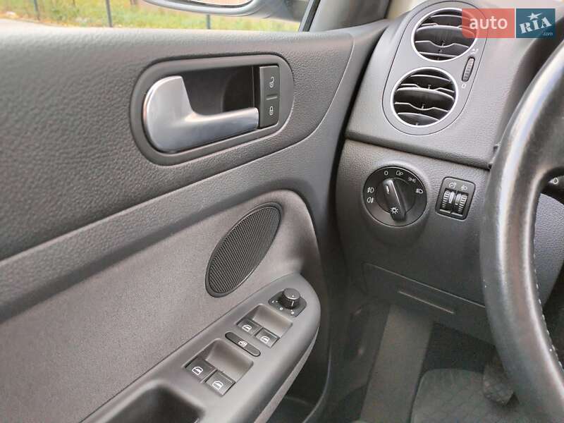 Хэтчбек Volkswagen Golf Plus 2007 в Ровно